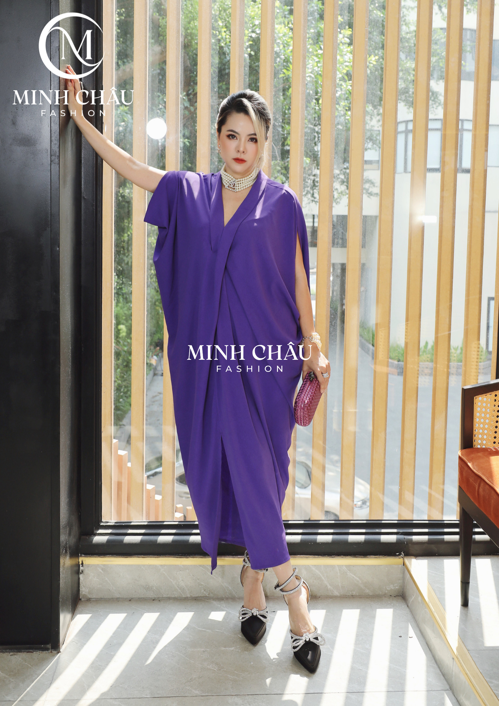 Đầm luồn cổ màu tím