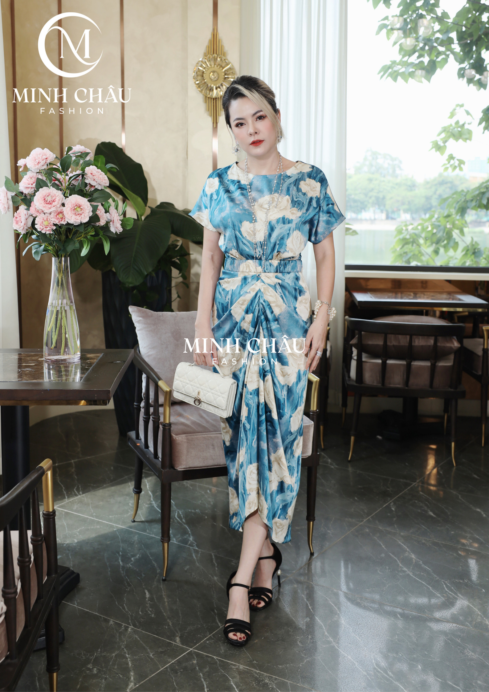 Đầm rúm eo tôn dáng màu xanh biển hoa trắng