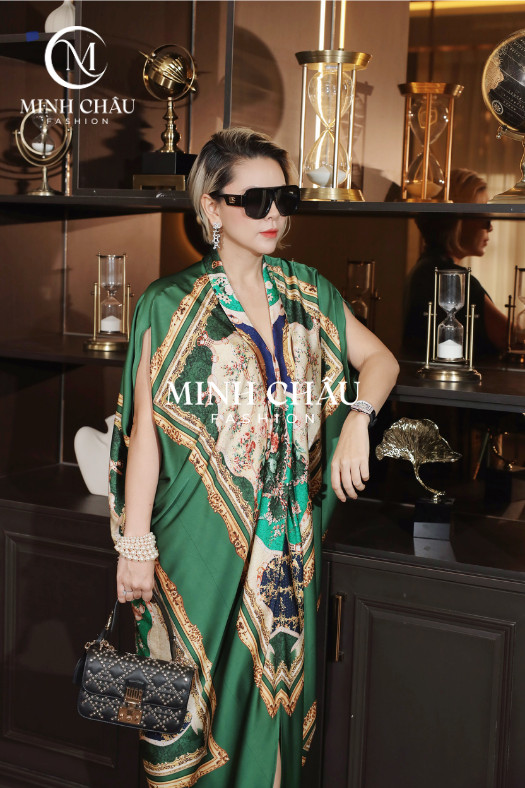 Đầm luồn cổ Dolce Gabana