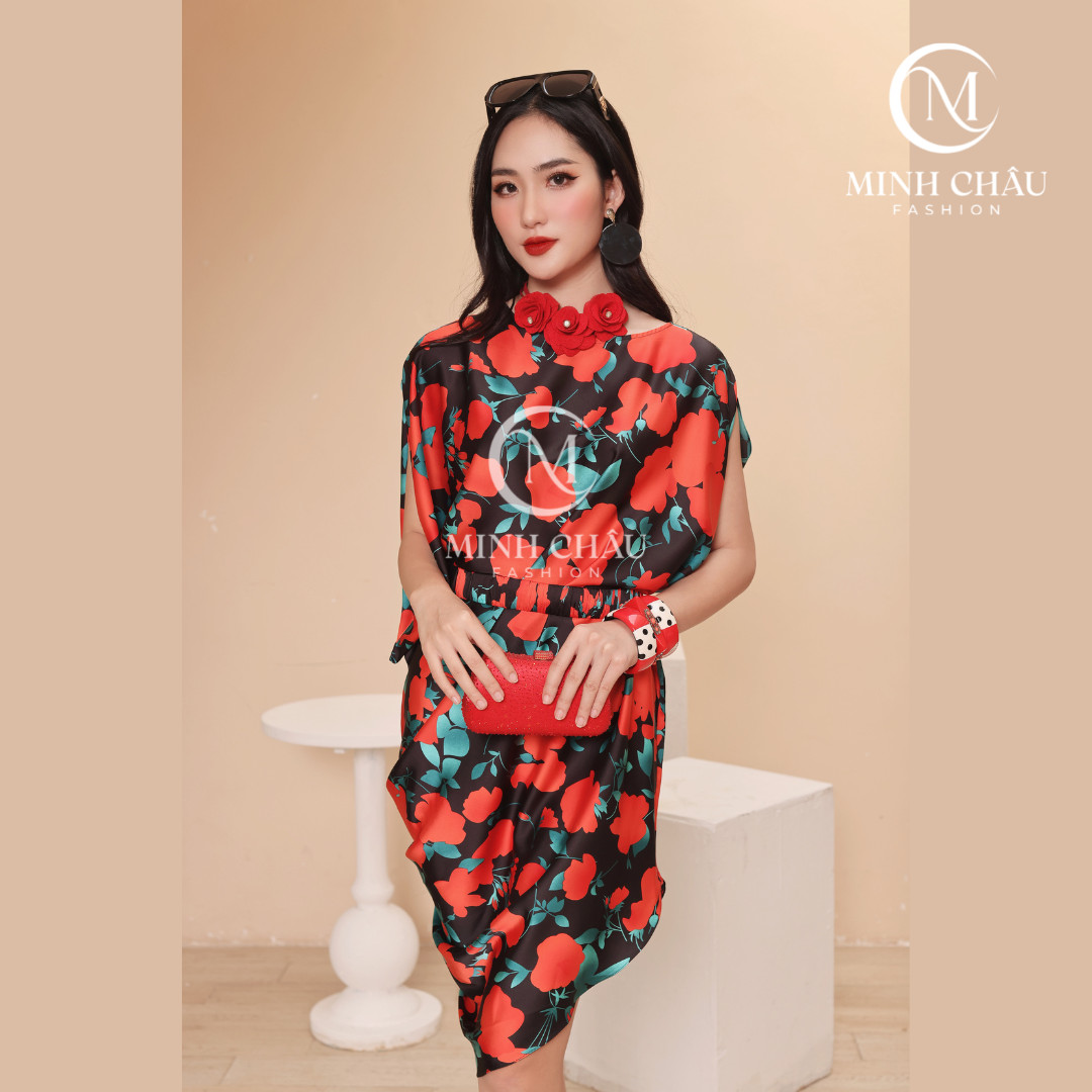 Đầm thiết kế dáng thầy tu hoa đỏ